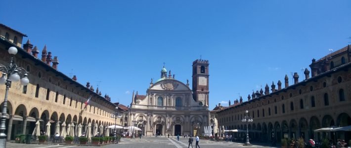 Vigevano, la piazza ducale